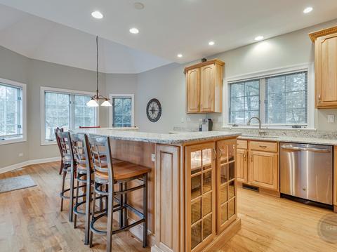 2290 Sutton Ln, Aurora, IL 60502 photo 9