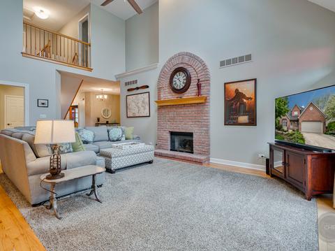 2290 Sutton Ln, Aurora, IL 60502 photo 3