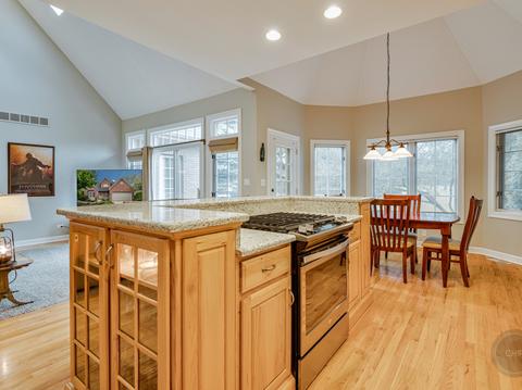 2290 Sutton Ln, Aurora, IL 60502 photo 7