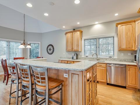 2290 Sutton Ln, Aurora, IL 60502 photo 6