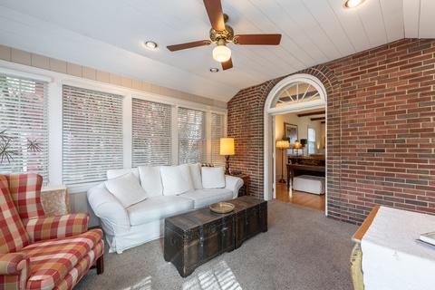 322 E Madison Ave, Wheaton, IL 60187 photo 15