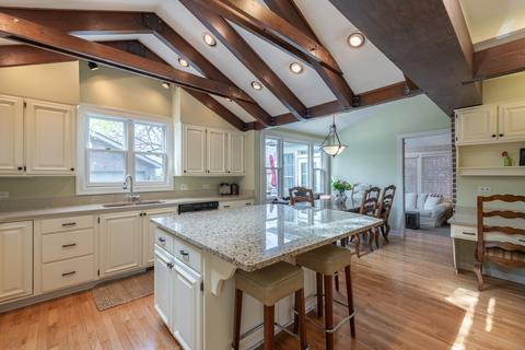322 E Madison Ave, Wheaton, IL 60187 photo 11