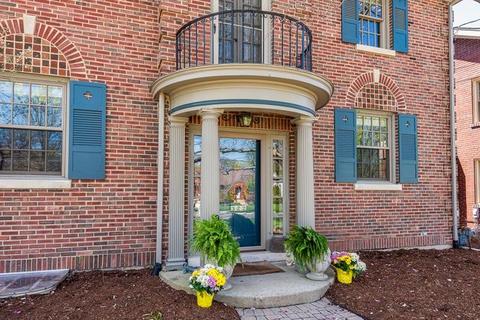 322 E Madison Ave, Wheaton, IL 60187 photo 4