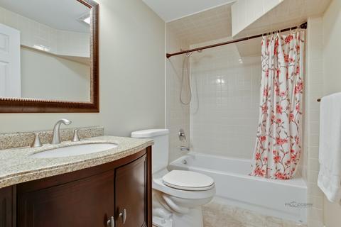 1590 Mcclellan Dr, Lindenhurst, IL 60046 photo 30