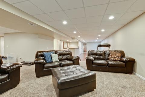 1590 Mcclellan Dr, Lindenhurst, IL 60046 photo 28