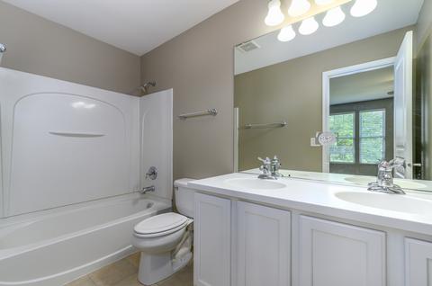208 Devoe Dr, Oswego, IL 60543 photo 8