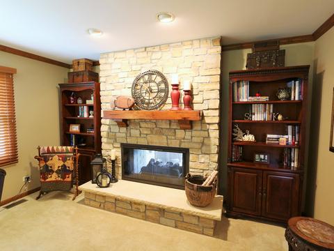 327 High Rd, Cary, IL 60013 photo 3