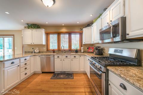 327 High Rd, Cary, IL 60013 photo 5