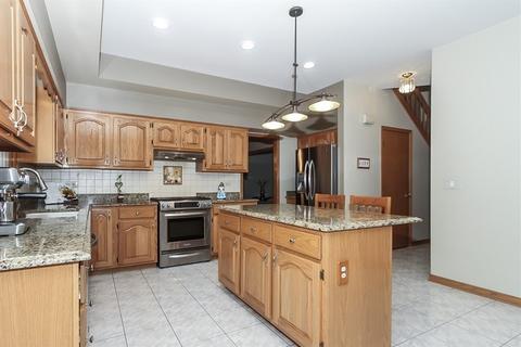 409 Hillandale Dr, Bartlett, IL 60103 photo 25