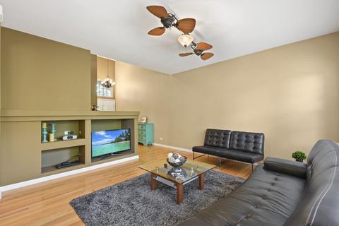 1876 Maureen Dr, Hoffman Estates, IL 60192 photo 5