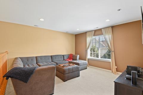 1876 Maureen Dr, Hoffman Estates, IL 60192 photo 19