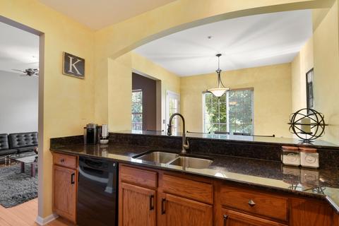 1876 Maureen Dr, Hoffman Estates, IL 60192 photo 11