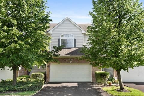 1876 Maureen Dr, Hoffman Estates, IL 60192 photo 2