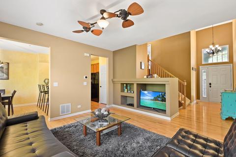 1876 Maureen Dr, Hoffman Estates, IL 60192 photo 4