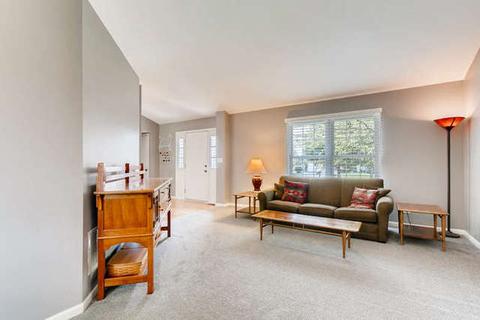 12435 Falcon Dr, Plainfield, IL 60585 photo 4