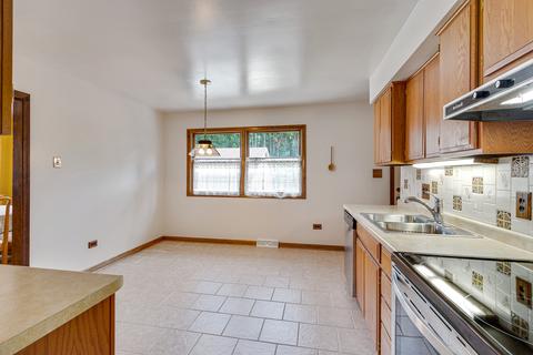 606 Wendt Ave, East Dundee, IL 60118 photo 22