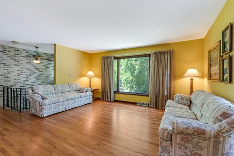 606 Wendt Ave, East Dundee, IL 60118 photo 9