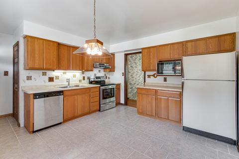 606 Wendt Ave, East Dundee, IL 60118 photo 7