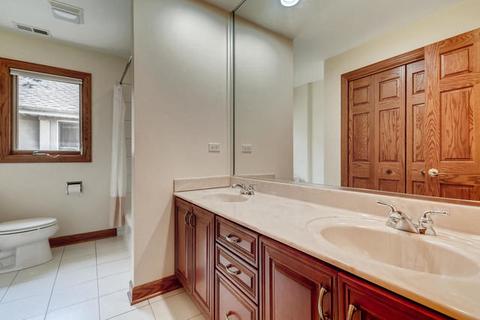 1010 Angle Ave, Northbrook, IL 60062 photo 17