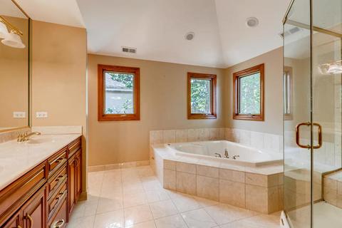 1010 Angle Ave, Northbrook, IL 60062 photo 12