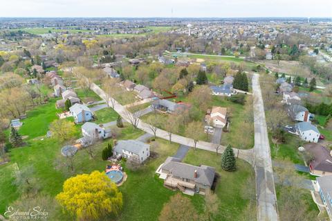 705 Yorktown Dr, Algonquin, IL 60102 photo 8