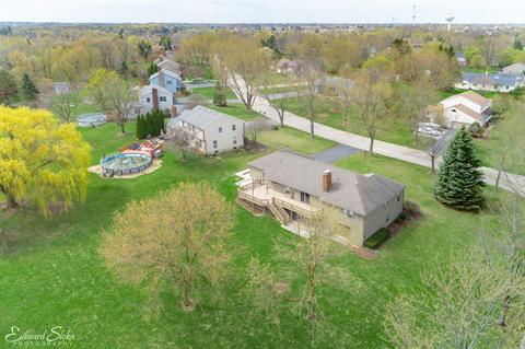 705 Yorktown Dr, Algonquin, IL 60102 photo 7