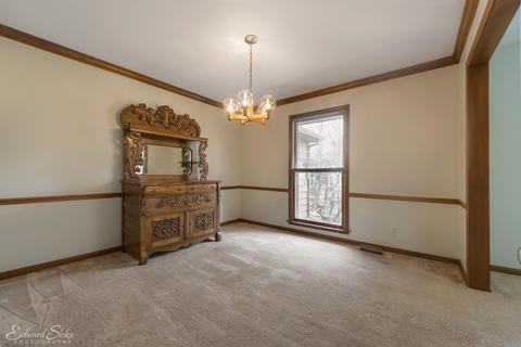 705 Yorktown Dr, Algonquin, IL 60102 photo 11
