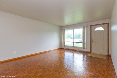 1048 School St, Kankakee, IL 60901 photo 2