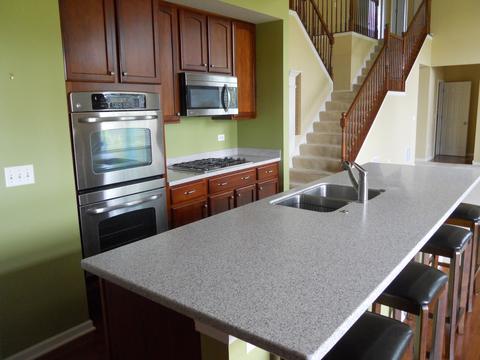 596 Wexford Dr, Elgin, IL 60124 photo 10