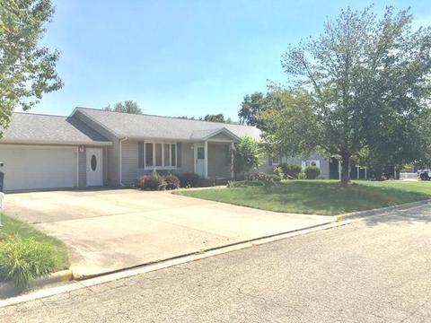 1015 W 4th St, Spring Valley, IL 61362 photo 2
