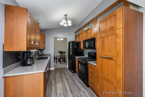 919 Fieldside Ln, Aurora, IL 60504 photo 5