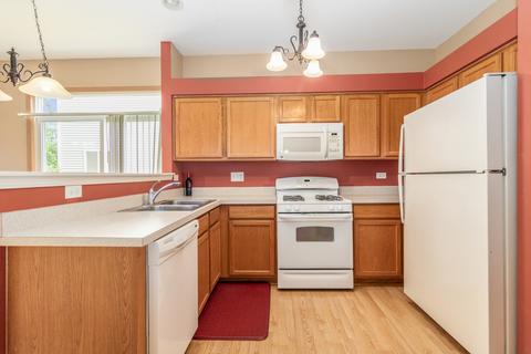 724 Eberly Ct, Plano, IL 60545 photo 9
