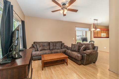 724 Eberly Ct, Plano, IL 60545 photo 4