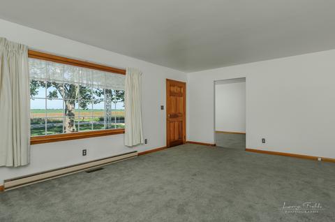 4682 E 29th Rd, Sandwich, IL 60548 photo 2