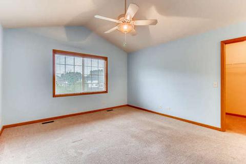 548 Madison Ln, Elgin, IL 60123 photo 15