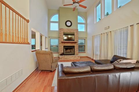 7400 Windstone Dr, Plainfield, IL 60586 photo 3