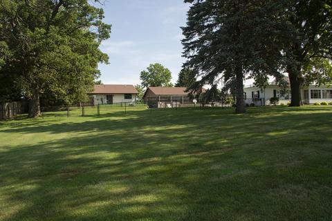 307 N Jackson St, Morrison, IL 61270 photo 2
