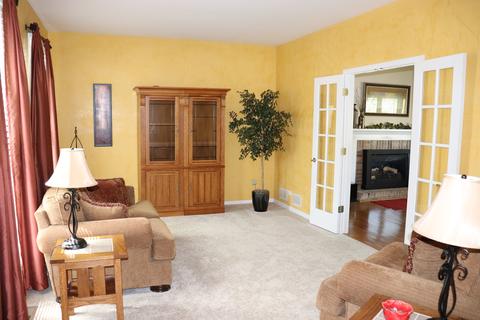 8 Hartford Ct, Algonquin, IL 60102 photo 4