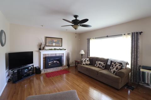 8 Hartford Ct, Algonquin, IL 60102 photo 11