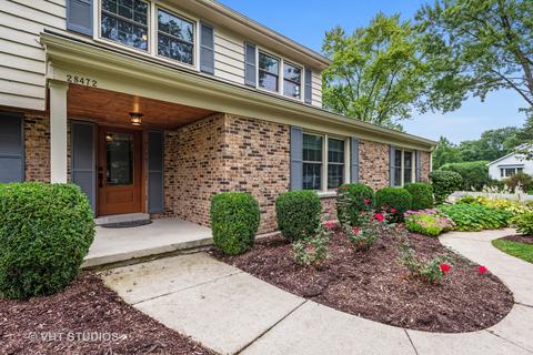 2 S472 Seneca Dr, Wheaton, IL 60189 photo 2