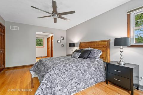 2 S472 Seneca Dr, Wheaton, IL 60189 photo 16
