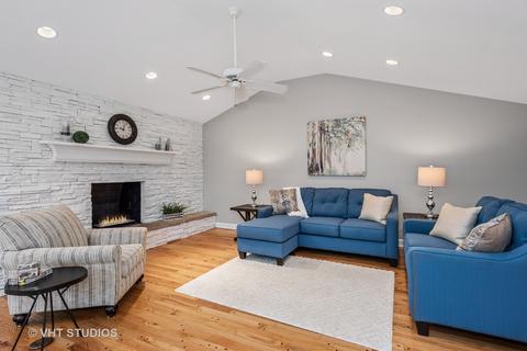 2 S472 Seneca Dr, Wheaton, IL 60189 photo 9