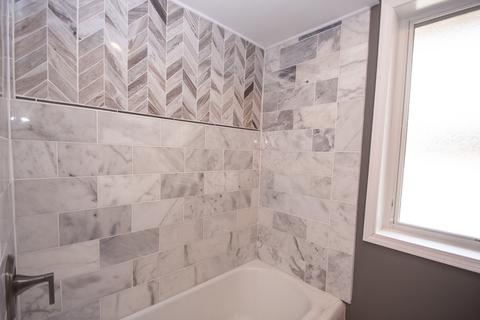 5150 W Devon Ave, Chicago, IL 60646 photo 9