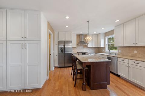 2231 Barger Ct, Wheaton, IL 60189 photo 4
