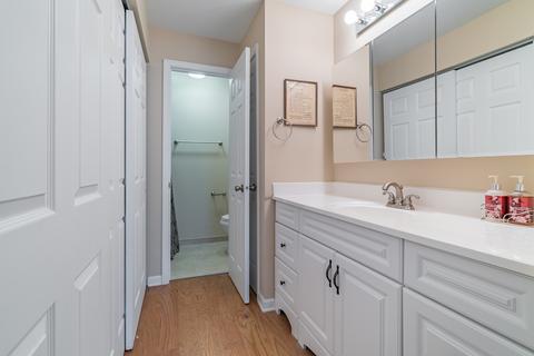5200 Carriageway Dr #313, Rolling Meadows, IL 60008 photo 14