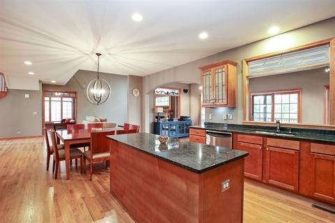 280 N Forest Dr, Addison, IL 60101 photo 10