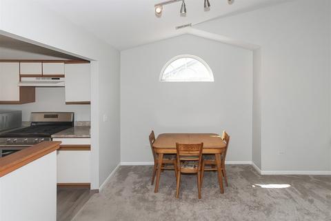 583 Lancaster Cir, Elgin, IL 60123 photo 9