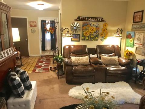 116 Mulford Dr, Elgin, IL 60120 photo 2
