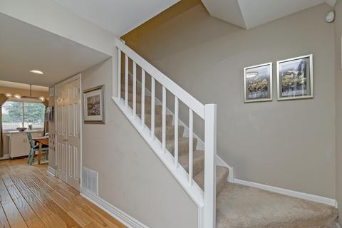 1183 Lexington Dr, Bartlett, IL 60103 photo 2