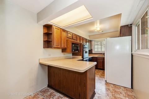 227 Albert Ter, Wheeling, IL 60090 photo 2